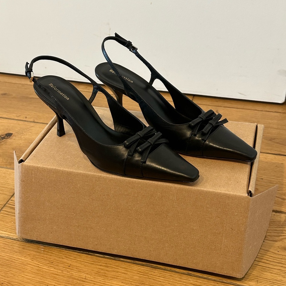 Reformation Black Noreen Slingback Pumps